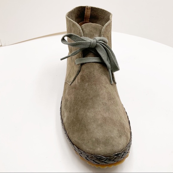 {Aetrex} Addison Suede Lace-Up Sneaker Booties - Picture 4 of 16